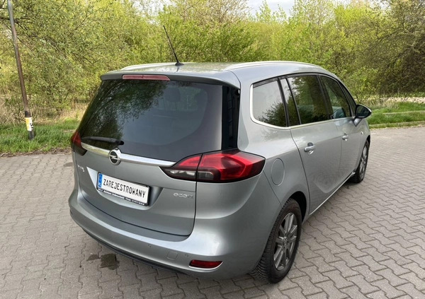 Opel Zafira cena 35900 przebieg: 197000, rok produkcji 2013 z Płock małe 211